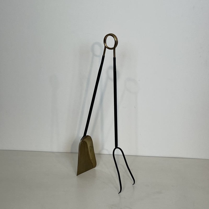 Black Lacquered Metal and Brass Design Fireplace Tools on Stand, French Work, circa 1970