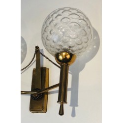 Paire d'Appliques en Laiton et Boules de Verre. Vers 1970