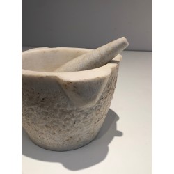 Set of two Carrara marble mortars with their pestles, 18th century.