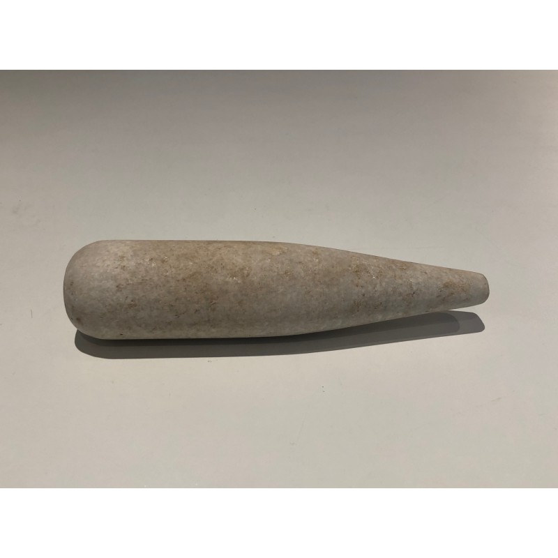 Set of two Carrara marble mortars with their pestles, 18th century.