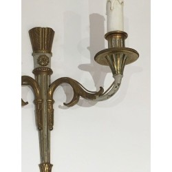 Paire d'Appliques de Style Louis XVI en Bronze et Patine Blanc Cassé