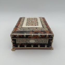 Anglo-Indian Tortoiseshell & Bone Box | Vizagapatam 19th C.