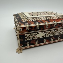 Anglo-Indian Tortoiseshell & Bone Box | Vizagapatam 19th C.