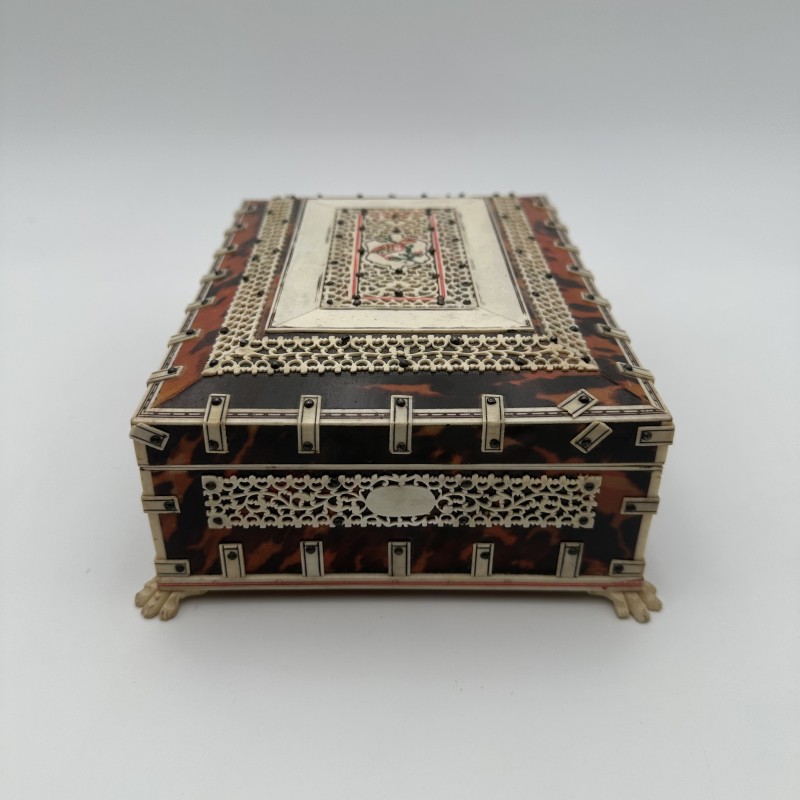 Anglo-Indian Tortoiseshell & Bone Box | Vizagapatam 19th C.