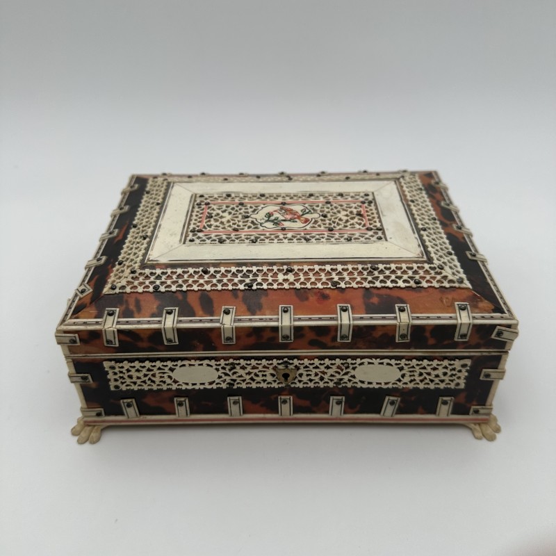 Anglo-Indian Tortoiseshell & Bone Box | Vizagapatam 19th C.