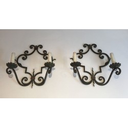 Paire d'Importantes Appliques Décoratives en Fer Forgé
