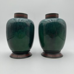 Pair of Sèvres Porcelain Covered Vases with Emerald Glaze, Art Deco Period.