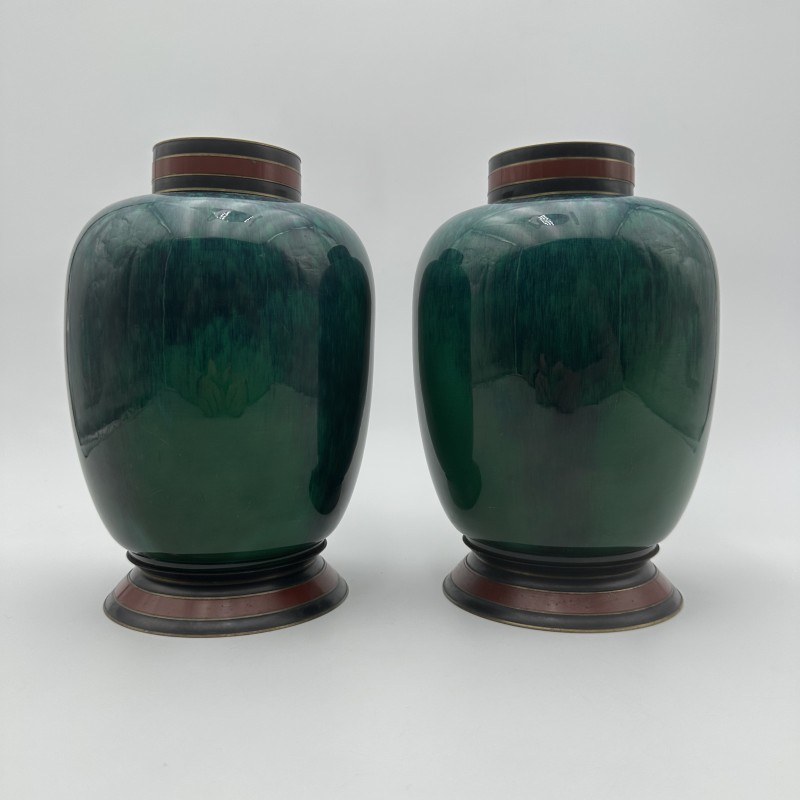 Pair of Sèvres Porcelain Covered Vases with Emerald Glaze, Art Deco Period.