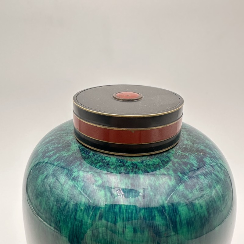 Pair of Sèvres Porcelain Covered Vases with Emerald Glaze, Art Deco Period.