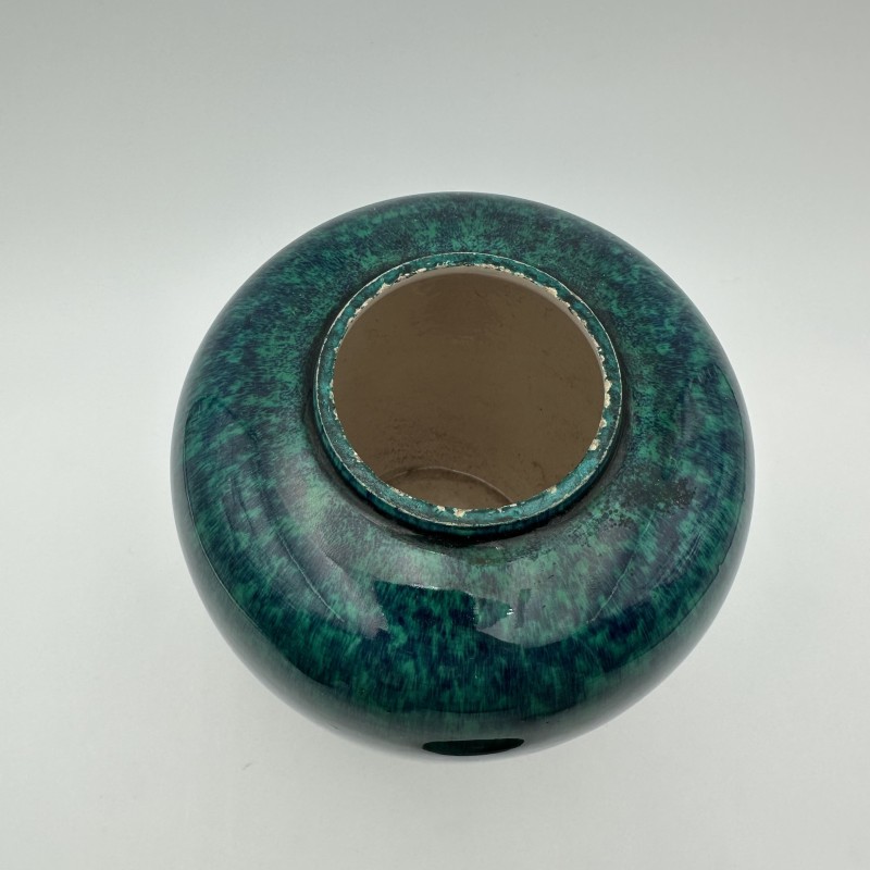 Pair of Sèvres Porcelain Covered Vases with Emerald Glaze, Art Deco Period.