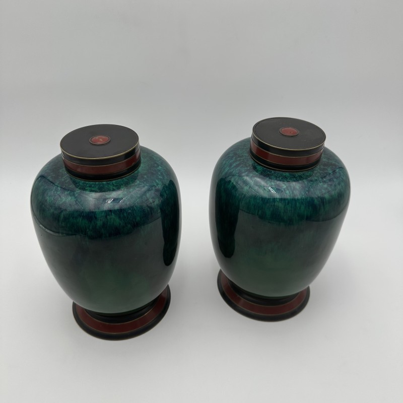 Pair of Sèvres Porcelain Covered Vases with Emerald Glaze, Art Deco Period.