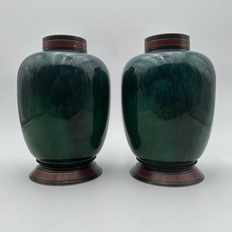 Pair of Sèvres Porcelain Covered Vases with Emerald Glaze, Art Deco Period.