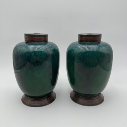 Pair of Sèvres Porcelain Covered Vases with Emerald Glaze, Art Deco Period.