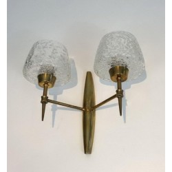 Paire d'appliques en Bronze à réflecteurs en Verre Travaillé. Stilnovo