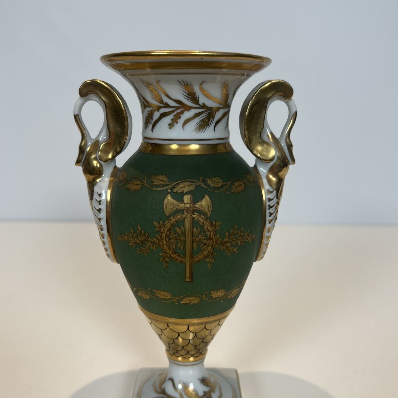 Paire Vases Porcelaine Style Empire | Décor Faisceau de Licteur