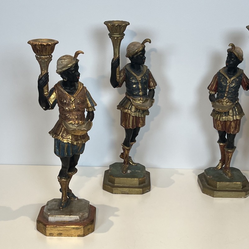 Suite de Quatre Sculptures Porte-Torchères "Moretti" Polychromes, Style Vénitien, 1950s