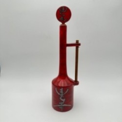 Bouteille moderniste en céramique émaillée rouge à bouchon sculptural – Signée, vers 1970