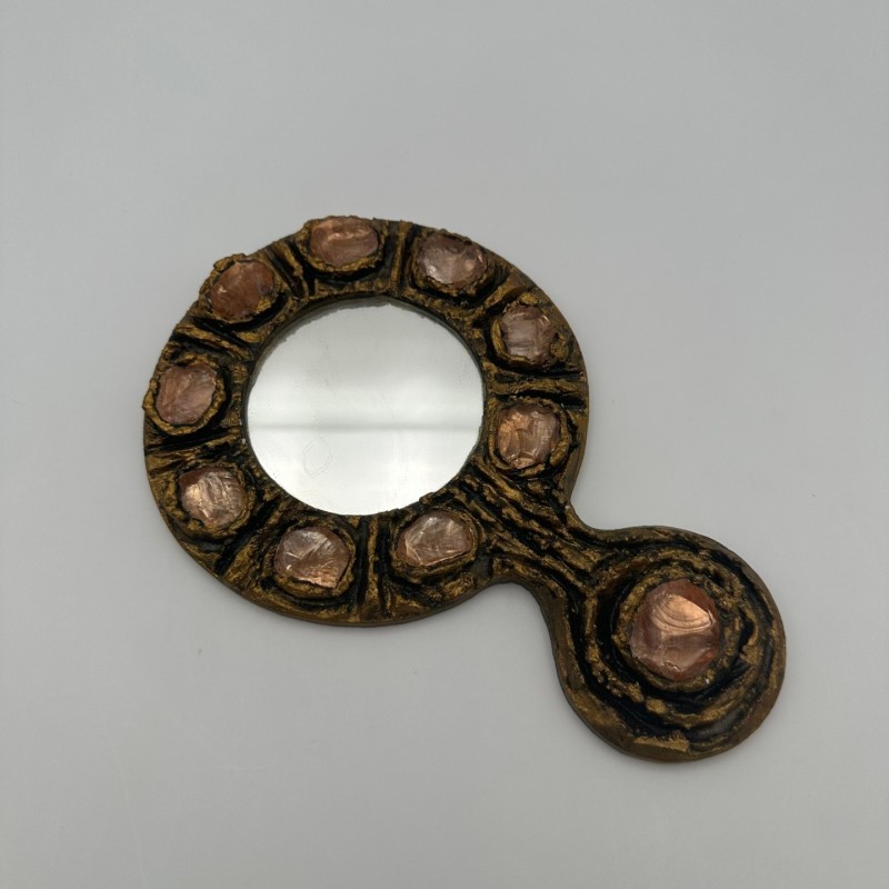 Miroir à main en métal doré, dans le goût de Line Vautrin – Travail italien vers 1970