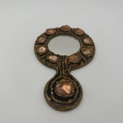 Miroir à main en métal doré, dans le goût de Line Vautrin – Travail italien vers 1970
