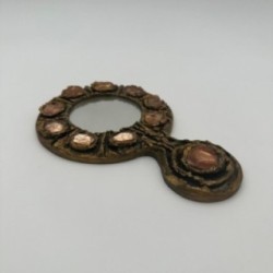 Miroir à main en métal doré, dans le goût de Line Vautrin – Travail italien vers 1970