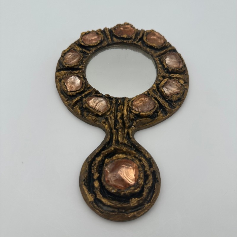 Miroir à main en métal doré, dans le goût de Line Vautrin – Travail italien vers 1970