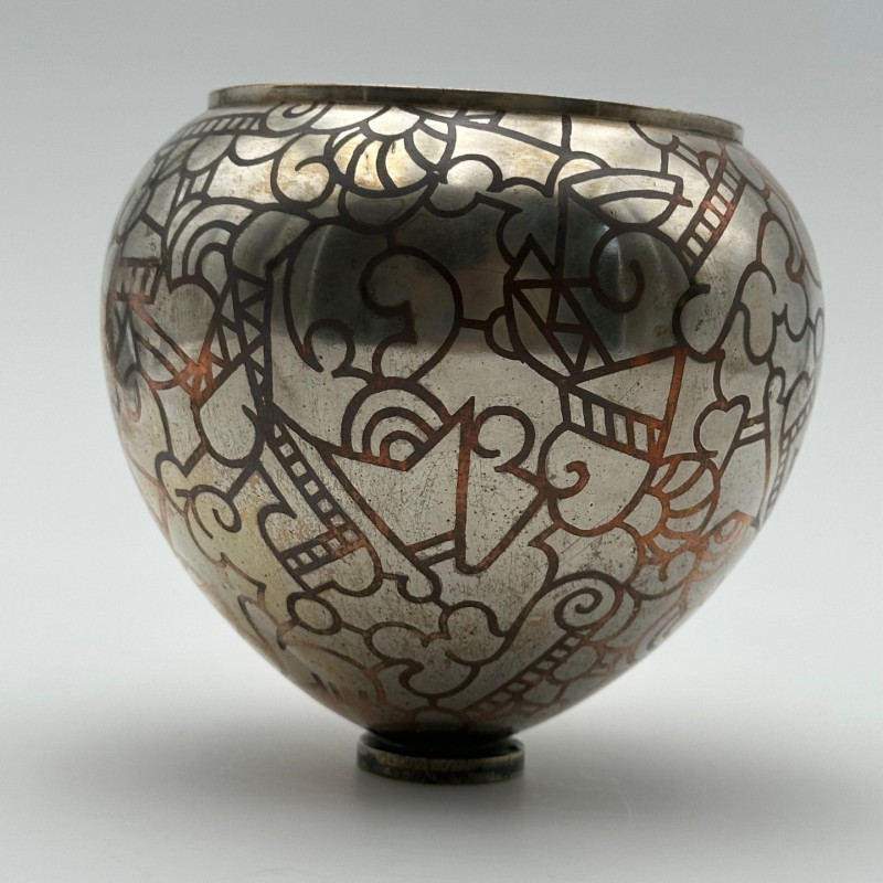 Vase dinaderie Art décor à décor géométrique – vers 1970