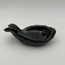 Vide-poche en forme de poisson en céramique noire – Signé, vers 1970