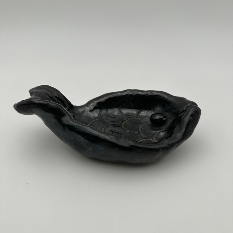 Vide-poche en forme de poisson en céramique noire – Signé, vers 1970