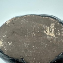 Vide-poche en forme de poisson en céramique noire – Signé, vers 1970