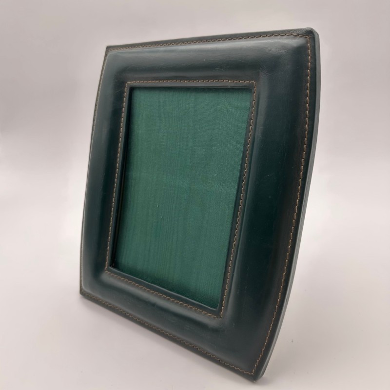 Cadre photo en cuir vert, dans le goût de Jacques Adnet – Travail français, vers 1950