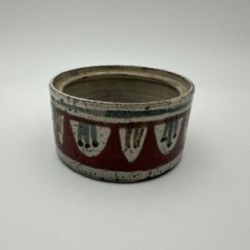 Pot couvert en céramique polychrome de Jean Derval. Années 1970