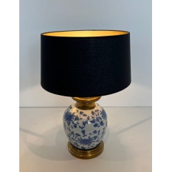 Paire de Lampes Porcelaine Chinoisante et Laiton, vers 1970