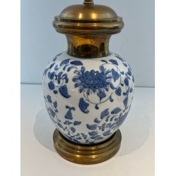 Paire de Lampes Porcelaine Chinoisante et Laiton, vers 1970