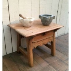 Small Spanish Pinewood Side Table 1920 | Maison BARROIS