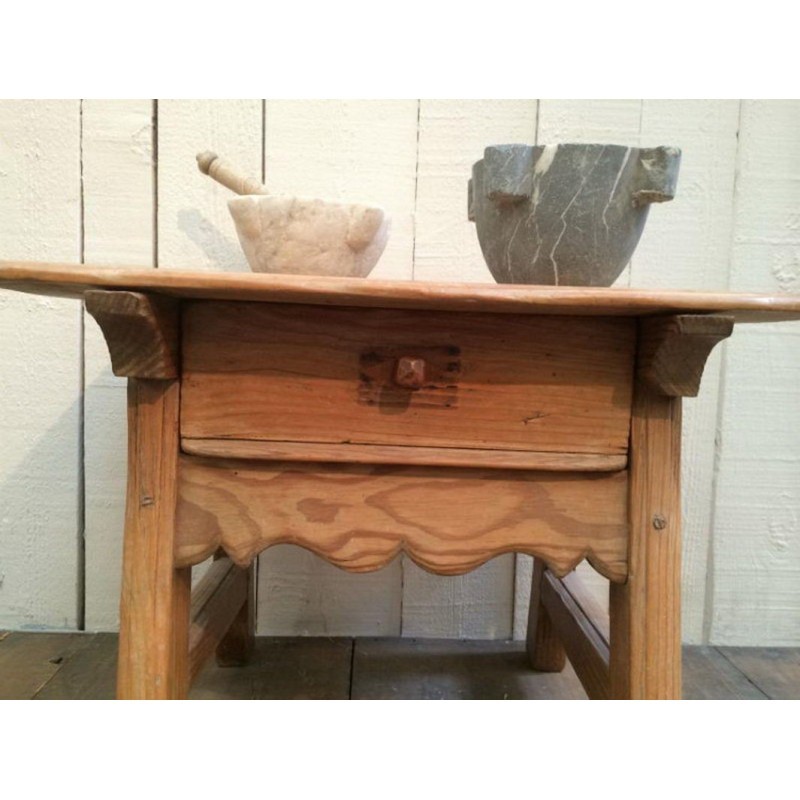 Small Spanish Pinewood Side Table 1920 | Maison BARROIS