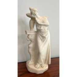 Sculpture représentant une jeune fille en marbre de Carrare