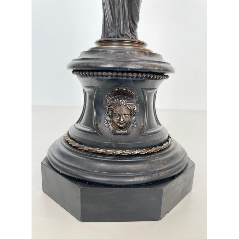 Paire de candélabres en bronze