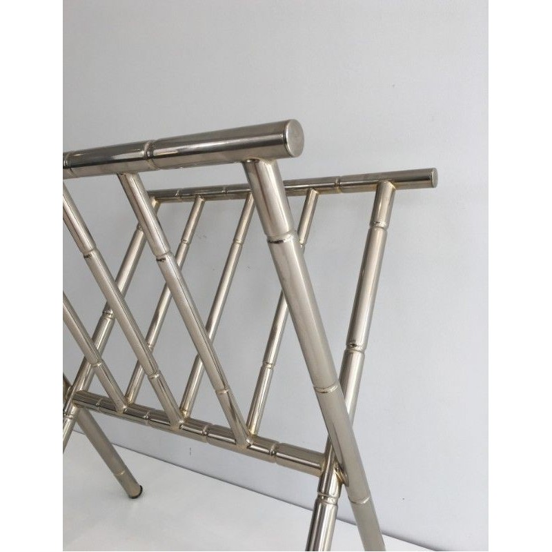 Porte-revues en nickel dans le goût de Jacques Adnet