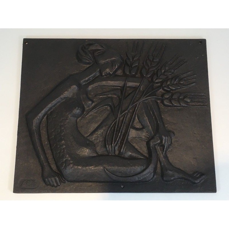Plaque de Cheminée Moderniste en Fonte représentant une Femm