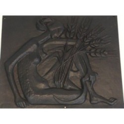 Plaque de Cheminée Moderniste en Fonte représentant une Femm