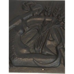 Plaque de Cheminée Moderniste en Fonte représentant une Femm