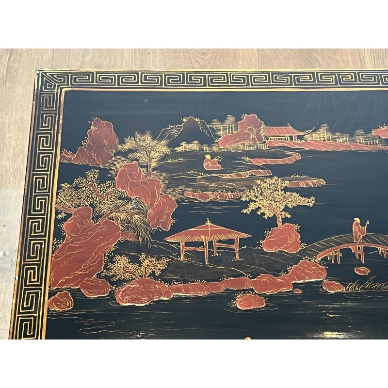 Table Basse Laquée Décor Chinois Piétement Laiton 1970 - Maison Barrois