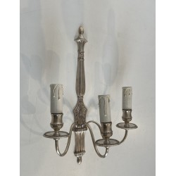 Paire d'Appliques en Bronze Argenté à Trois Bras de Lumière de Style Néoclassique dans le Goût de la Maison Jansen. Vers 1940