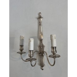 Paire d'Appliques en Bronze Argenté à Trois Bras de Lumière de Style Néoclassique dans le Goût de la Maison Jansen. Vers 1940