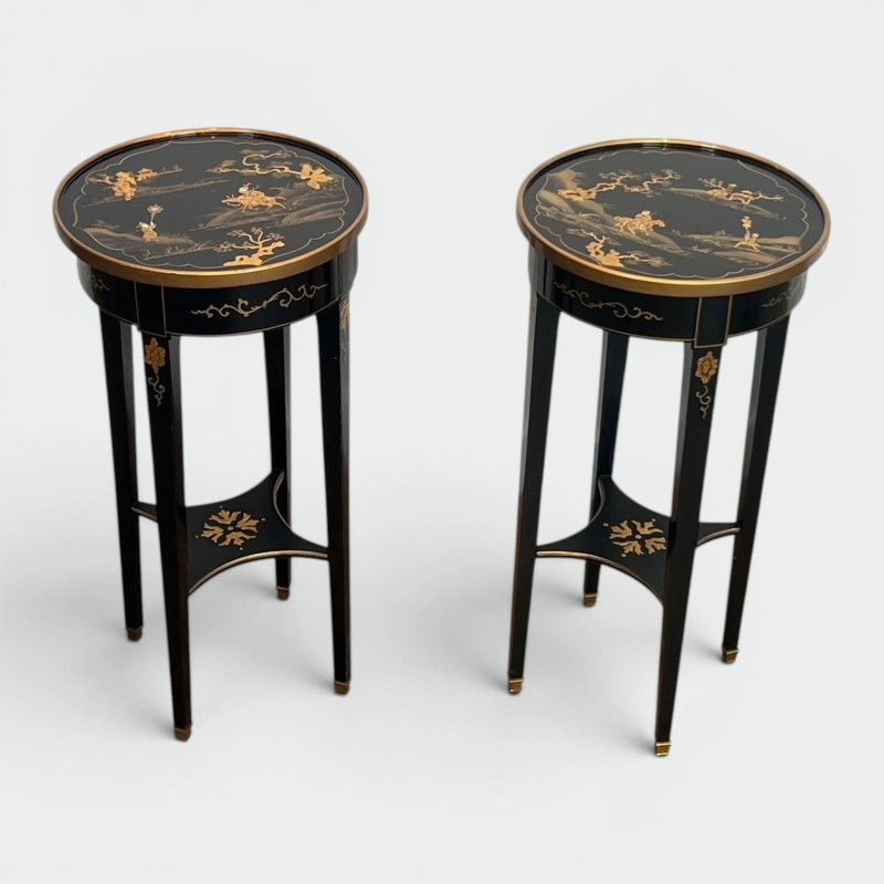 Pair Maison Hirsh Black Lacquered Pedestals Gilded Decor 1970 - Maison Barrois