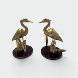 Paire de Sculptures en Laiton Représentant Des Oiseaux Stylisés sur Socle en Bois