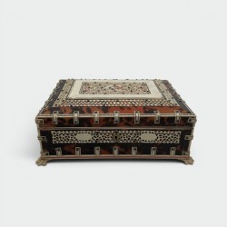 Anglo-Indian Tortoiseshell & Bone Box | Vizagapatam 19th C.