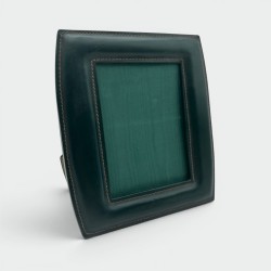 Cadre photo en cuir vert, dans le goût de Jacques Adnet – Travail français, vers 1950