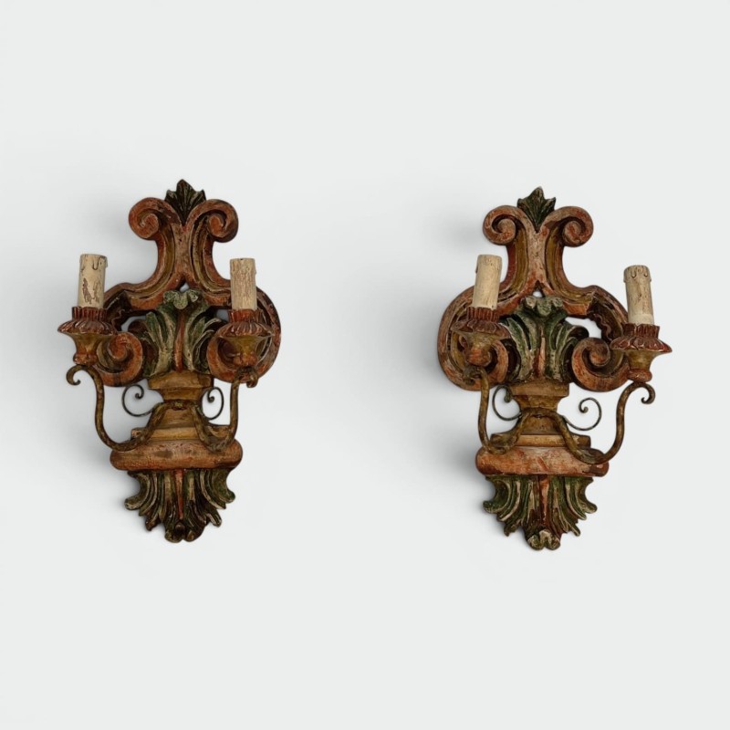 Appliques en Bois Sculpté Polychrome | Maison Barrois