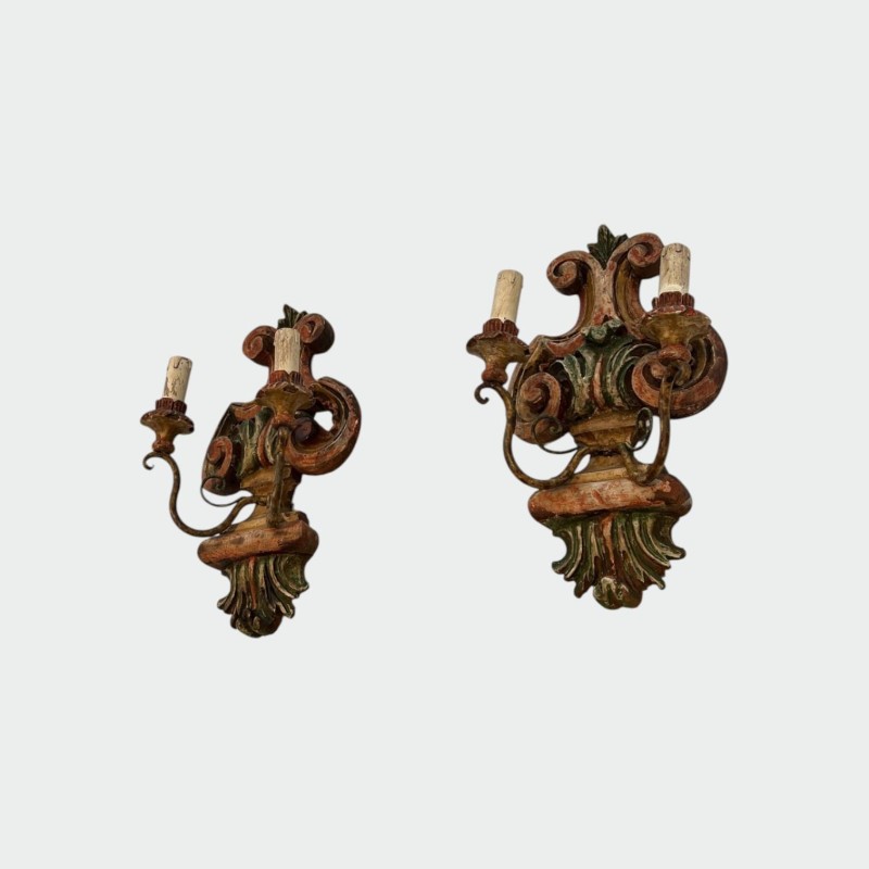 Appliques en Bois Sculpté Polychrome | Maison Barrois
